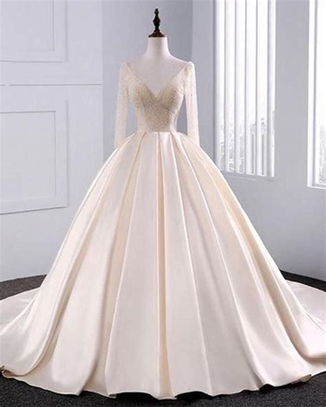 2018 Fashion Simple Beige Wedding Dresses Full Sleeve Modest Lace Satin