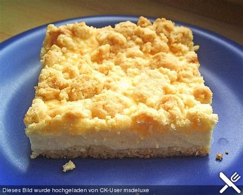 Quark streusel kuchen mit aprikosen (oder pfirsichen) 300g mehl150g margarine150g zucker1/2 heute gibt es einen himmlischen pfirsich streusel kuchen, perfekt für die nächste kuchentafel. Quark - Streuselkuchen vom Blech | Rezept | Quark ...