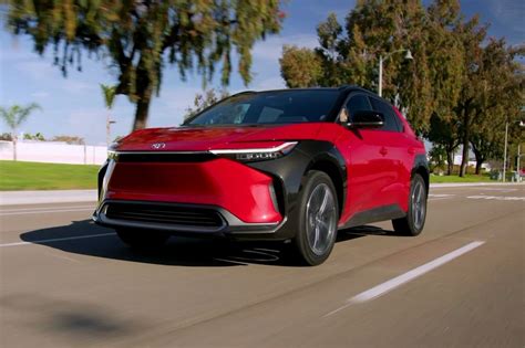 Toyotas Newly Revealed Ev Plans Include 900 Mile Batteries R