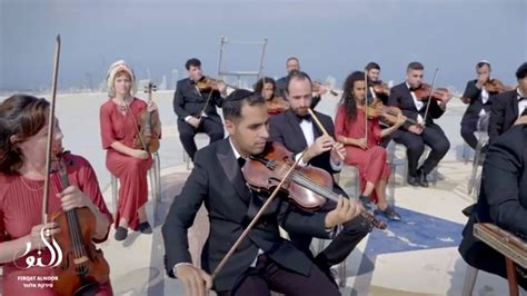 Sifat musik arab adalah monofonik, artinya tidak berdasarkan susunan kontrapun atau harmoni seperti musik barat. Musik Arab di Israel Terus Berjaya - Bagbudig.com