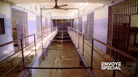 Video Envoyé Spécial Les Premières Images De La Prison Dabou Ghraib