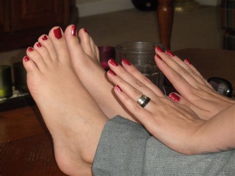 Wallpaper Barefoot Feet Dirty Toes Fetish Girl Hand Foot Nail