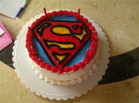 Salve a tutti, ragazzi come sono stanca! Superman Cake | Cake decorating, Cake