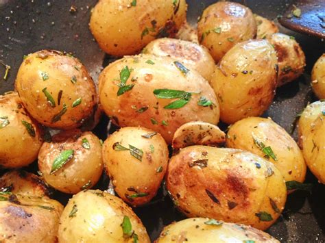 Check spelling or type a new query. Lecker-Schmecker Kräuterkartoffeln aus der Pfanne ...