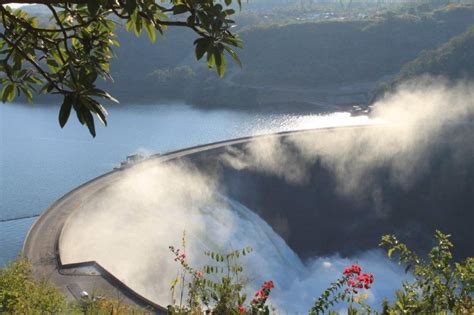 Kariba Dam Is Full Nyaminyami May 2010 Dam Natural Landmarks Im