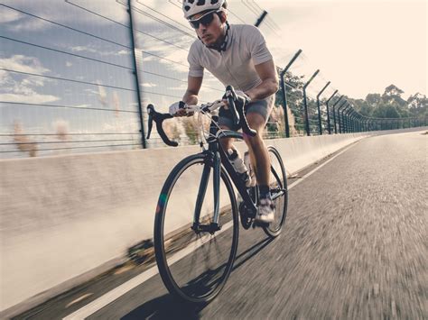 Guide to Choosing Your First Road Bike | The Everyday Man