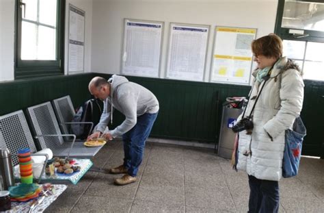 83 3040 neulengbach, ist akkurat und wurde durch offene quellen zusammengetragen. backoffice&more - Blog - Frühstück am Bahnhof Neulengbach