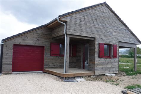 Conçus pour durer, nos bardages bois openlam® et nos kits encadrements confèrent à votre maison un revêtement de façade élégant, étanche et résistant dans toutes les conditions climatiques extrêmes. boissiere-bardage-gris-maison-aveyron | Boissiere et fils ...