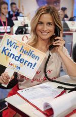 Ein onlineartikel über ohlens tätigkeit im flutgebiet wurde gelöscht. SUSANNA OHLEN at 25th RTL Spendenmarathon 11/19/2020 ...