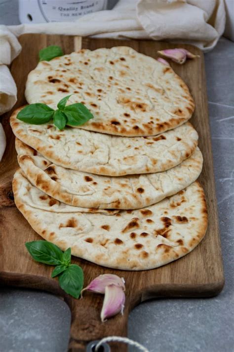 Indisches Naan Brot aus der Pfanne Kitchengoodies