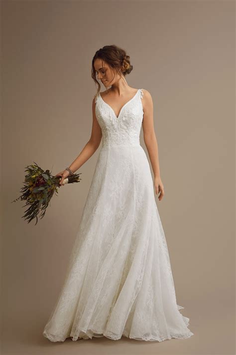 Die bestehenden hochzeitskleider um die fehlenden accessoires. Brautmode | Brautkleider für Aachen - erlaubt ist, was gefällt