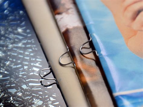 Wenn man ihn nicht wie blöd rumschleudert, bleiben sie genau schön liegen, wenn man den ordner kippt und öffnet. Ringösenheftung ohne Umschlag | drucken - schnell & günstig