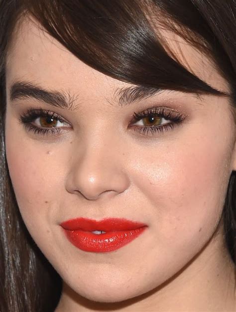 Hailee Steinfelds Red Lips And More Of The Best Beauty Looks Lately