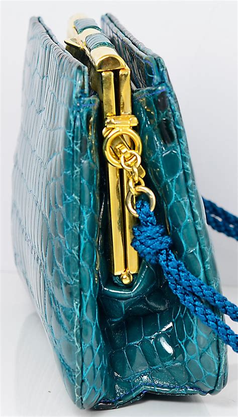 Gorgeous Judith Leiber Green Alligator Clutch Bag From A Collection