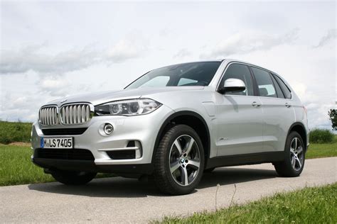 Bmw x5 xdrive40e charging dca 08 2017 5229.jpg. Pressepräsentation BMW X5 xDrive 40e: Mehr Spaß- als Sparmobil