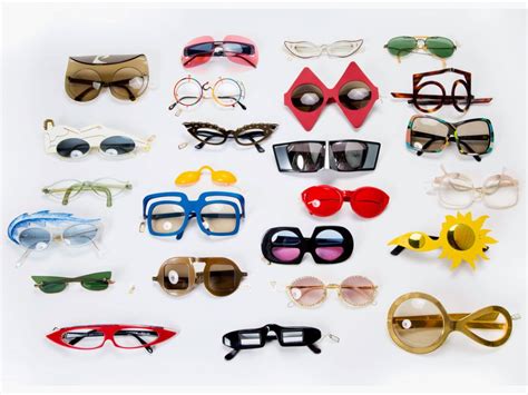 The Oddly Fascinating Fantastical History Of Eyeglasses Modelos De