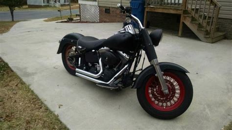 Amazicha 3 inch driver black solo seat springs bracket base pan mount kit motorcycle compatible for harley davidson honda yamaha kawasaki suzuki sportster bobber chopper. Flat Black paint, red powder coated rims, black powder ...