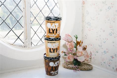 The oat milk brand priced 84mln shares at us$17 a pop. New Oatly vegan ice cream available in six flavours at ...