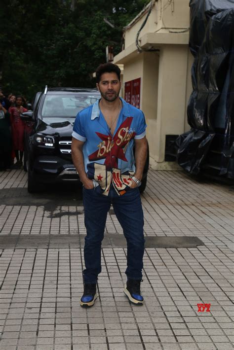 Prime Videos Bawaal Actors Varun Dhawan And Janhvi Kapoor Spotted At Pvr Dynamix Mall Juhu In