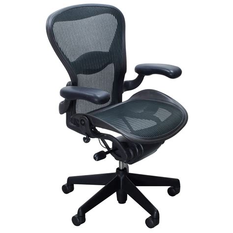 It was designed by don chadwick and bill stumpf and has received numerous accolades for its industrial design. Herman Miller Aeron Used Size B Task Chair, Jade ...