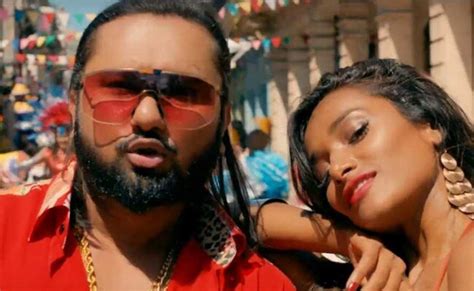 Yo Yo Honey Singh Makhna Video Song Neha Kakkar T Series Cuba Yo Yo Honey Singh Makhna Song