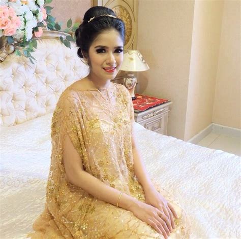 Model ini sedang sangat trend dan diminati oleh kalangan anak muda. 17 Best images about Baju bodo on Pinterest