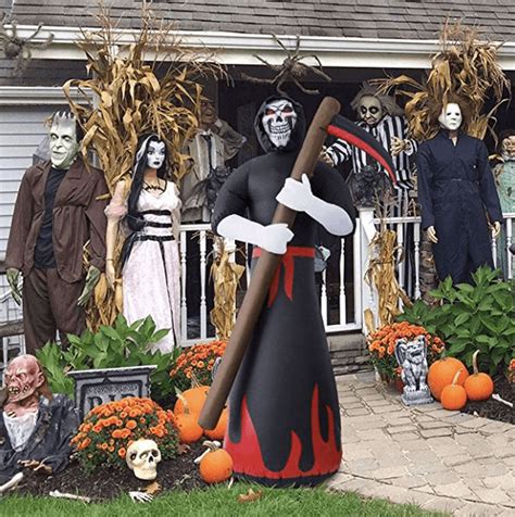 Check spelling or type a new query. Spooky Outdoor Halloween Decorations | Chiclypoised