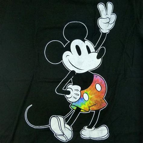 海外正規ライセンス Disney Mickey Mouse Tie Dye Mickey Stroked T Shirt ミッキーマウス