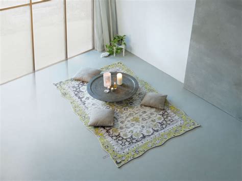 Eine äußere schutzschicht, die als cuticula bezeichnet wird, schützt den körper vor austrocknung. Designteppich Teppich im Perser-Look | Perserteppich Made ...