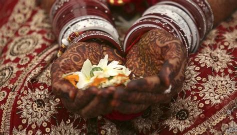 indian muslim bride divorces ‘greedy groom minutes after marriage ceremony arab news