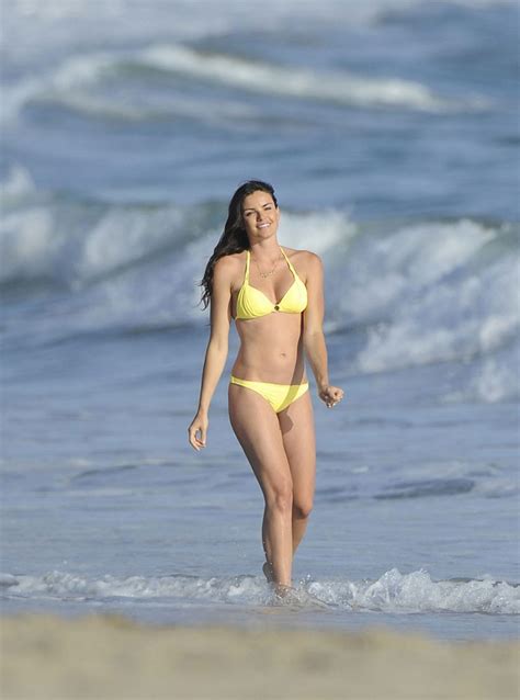 Courtney Robertson In Bikini On The Venice Beach Hawtcelebs