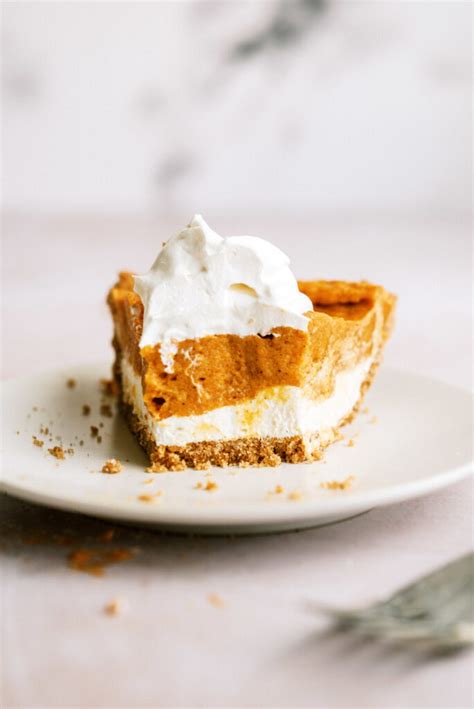 Don't you worry…it is still a perfectly pumpkin flavored pie but is much creamier than the original. Easy Quick Pumpkin Pie With Cream Cheese - Pumpkin Cream ...