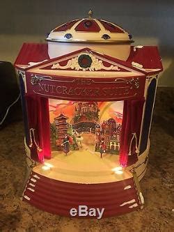 Christmas lights display music box dancer christmas lights display with 176 channels and 45 000 lights to the tune of music box dancer by dj schwede. 1999 Gold Label Mr Christmas The Nutcracker Suite Animated ...