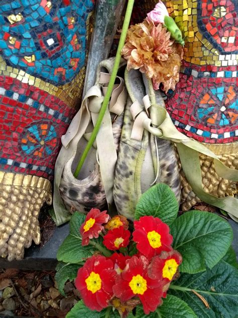 Rudolf nureyev was an ordinary soviet child with a volatile mixture of tatar and bashkir blood. Rudolf Nureyev's Grave Visit - Ballet / Dance news ...