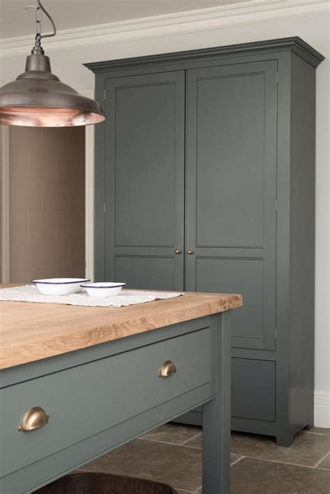 All our bespoke kitchens are handmade by devol cabinet makers in our leicestershire workshops. The Hampton Court Kitchen | deVOL Kitchens