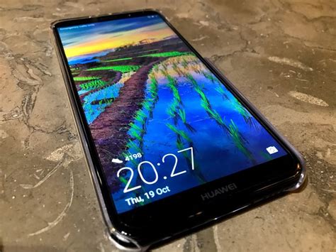 Testing Out Huawei Nova I S Full View Display