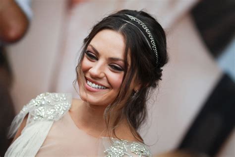 Mila Kunis Wedding Hair And Makeup Hair Hair Ornaments