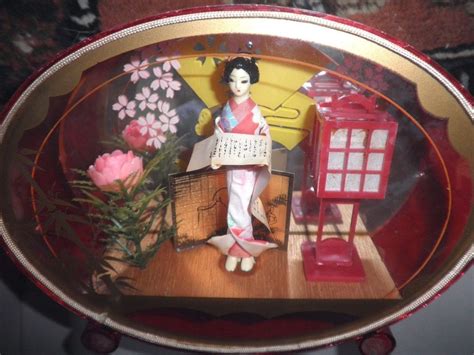 Vintage Japanese Geisha Doll Scroll Screen Painting Diorama Shadow Box