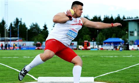 Put your body in an athletic position facing away from the sector. Athletics Weekly | Bukowiecki breaks world junior indoor ...