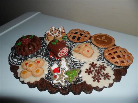 Professional cake decorator krickyr likes to use mini chocolate chips instead of the regular sized ones called for in. Mini Christmas Dessert Table by kayanah on DeviantArt