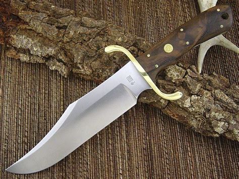 Boker Bowie Fixed Blade With European Walnut Handle 120547 Bowie