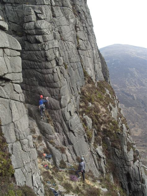 Mourne mountains — ▪ mountains, northern ireland, united kingdom irish beanna boirche mountains astride a corner of down district and newry and mourne district, formerly in county down. KerryClimbing: Multi Pitch Climbing inThe Mournes