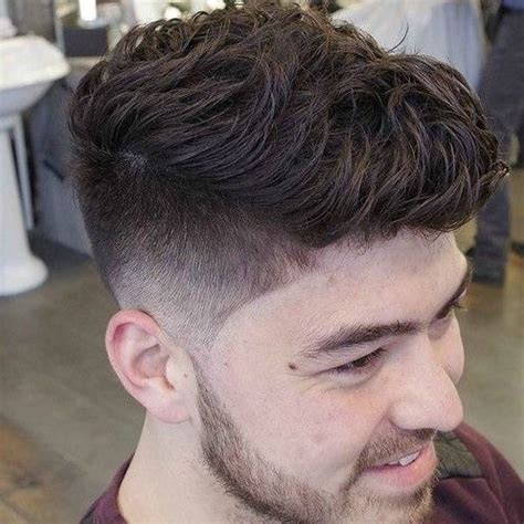 Nov 23, 2020 · quiff: 4 Model Potongan Rambut Pria Berkulit Putih yang Perlu Dicoba | Quiff haircut, Quiff hairstyles ...