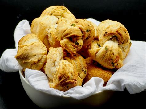 Maybe you would like to learn more about one of these? Garlic Knots with Homemade Pizza Dough - Cut2 the Recipe