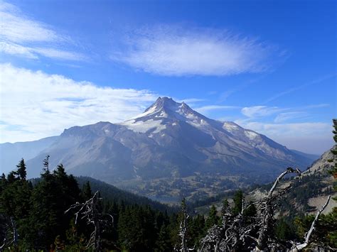 Expose Nature Mt Jefferson Oregon In The Early Morning Light As Seen