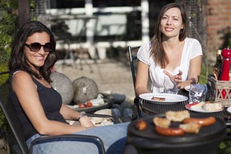 Im garten ist grillen eines der schönsten sommervergnügen. Grillen im Garten: Was ist denn eigentlich erlaubt?