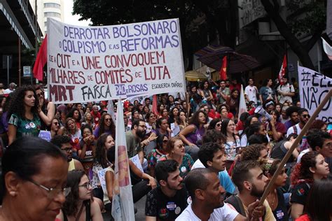 Ato Em Belo Horizonte Contra Bolsonaro Reúne Milhares