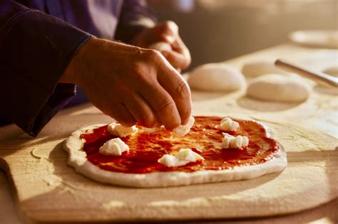 Il Mulino Divino™ Passata di Pomodoro with Fresh Basil – Stanislaus