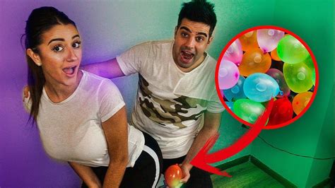 El Reto De Los Globos De Agua Con Mi Novia Water Balloon Challenge Youtube