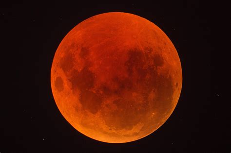 The Lunar Eclipse At Its Deepest Raustralia